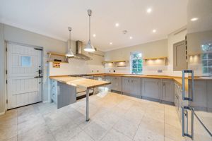 Photo 16- click for photo gallery